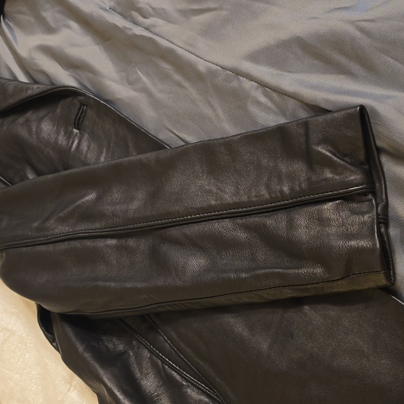 Izod Women's Black Leather Jacket - Picture 16 of 16